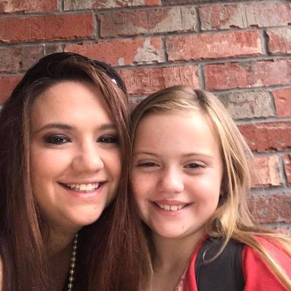 Meet your Posher, Lauren - Picture 1 of 1